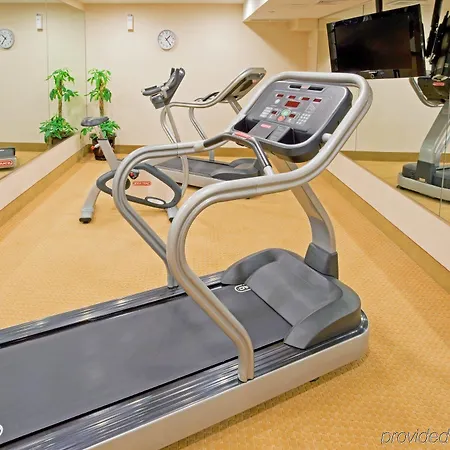 Holiday Inn Express Maspeth By Ihg 